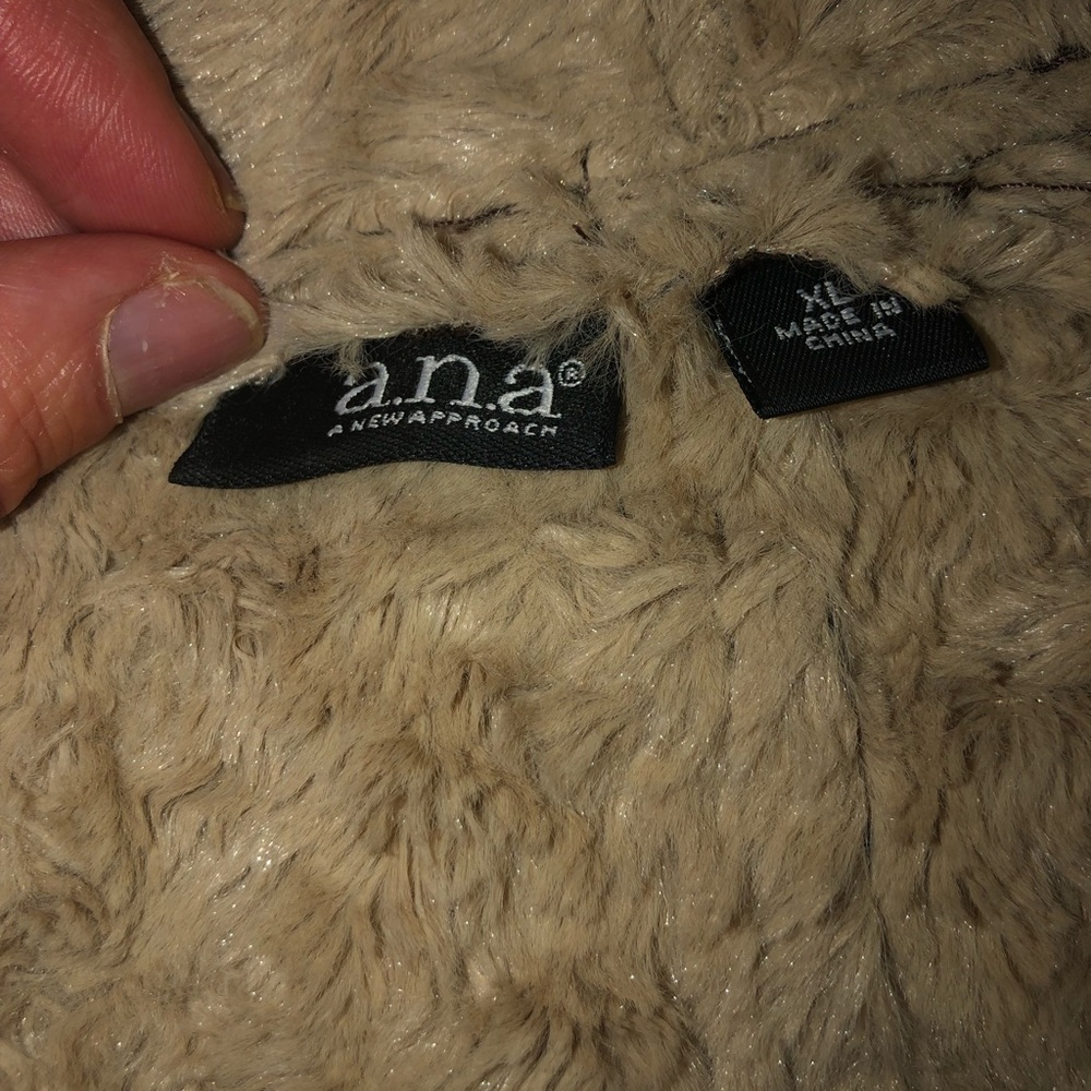 A.N.A. Vest - Picture 3 of 5